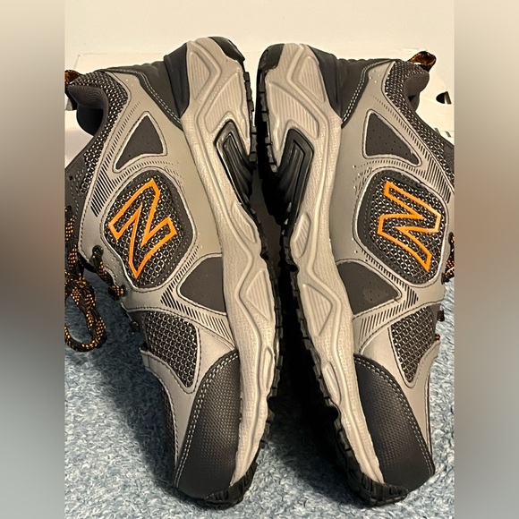 New Balance All Terrain Men's Gray and Black Athletic Shoes size 10 - Picture 4 of 11